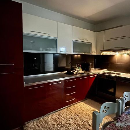 Green Door House Тирана Экстерьер фото